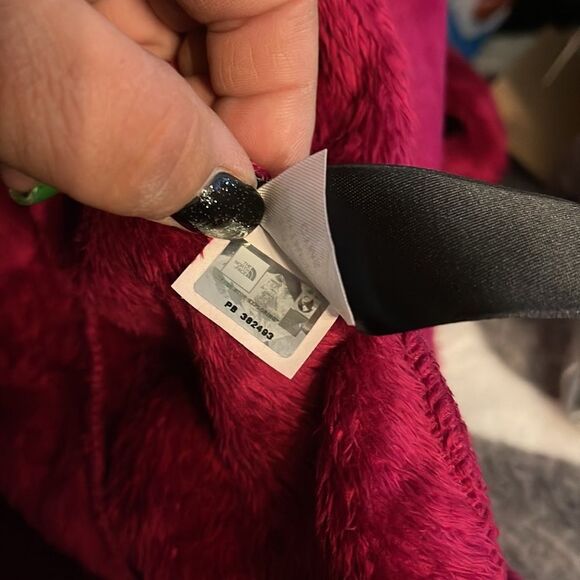The North face osito oso furry teddy jacket purple magenta pink red large (L) - Picture 6 of 13